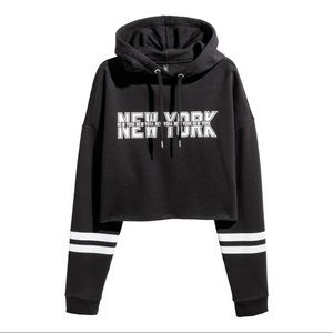 🆕➰NYC Black & White Cropped Hoodie